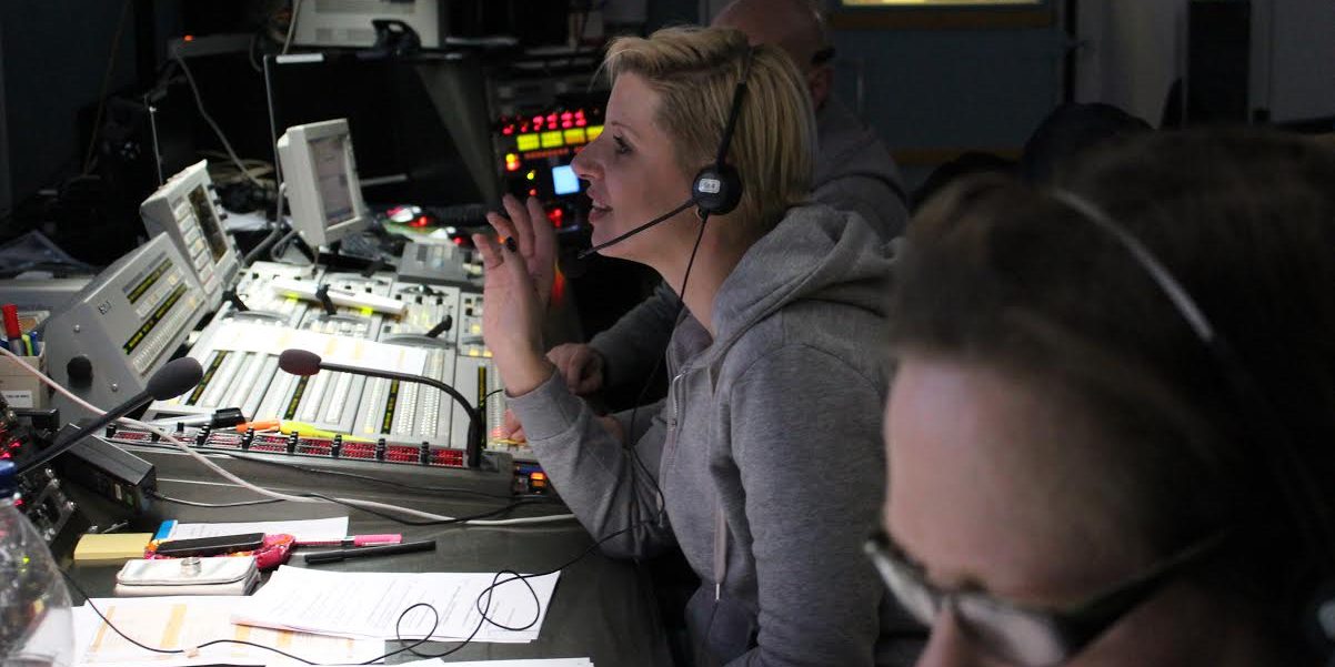 Iron Sky ohjaamo Inari Köngäs and colleagues working at the gallery during talk show production